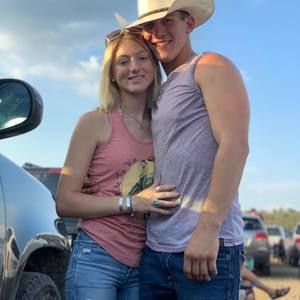 Meet your Posher, Carlee